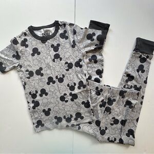 Disney 2 Piece Short Sleeve‎ Pajama Set Kids Unisex XL 12 Snug Fit Mickey Minnie